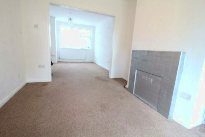 3 Bedroom End Of Terrace House To Rent In Windsor Road, Harrow, HA3