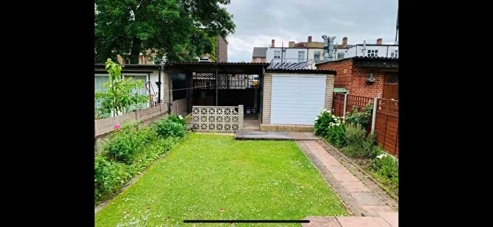 4 Bedroom End Of Terrace House To Rent In Kingsley Road, South Harrow, HA2