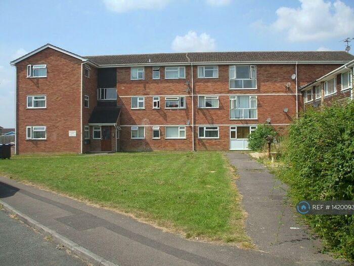 2 Bedroom Flat To Rent In Blackmore Rd, Melksham, SN12