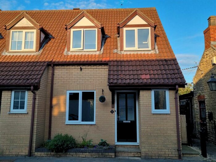 3 Bedroom Semi-Detached House To Rent In High Street, Metheringham, LN4