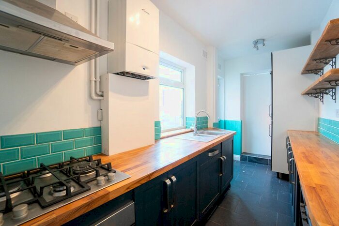 2 Bedroom Terraced House To Rent In Avenue Road Extension, Leicester, LE2