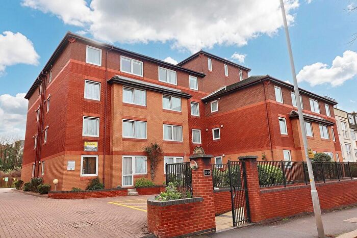 1 Bedroom Apartment For Sale In Parish Court, KT6