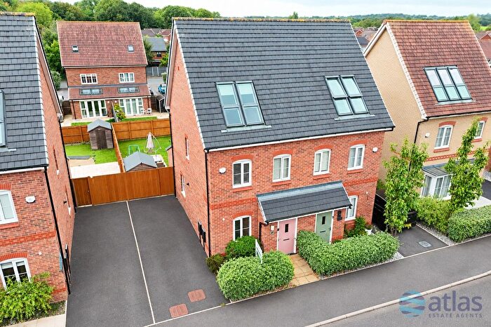 3 Bedroom Semi-Detached House For Sale In Lightoaks Drive, Halewood, L26