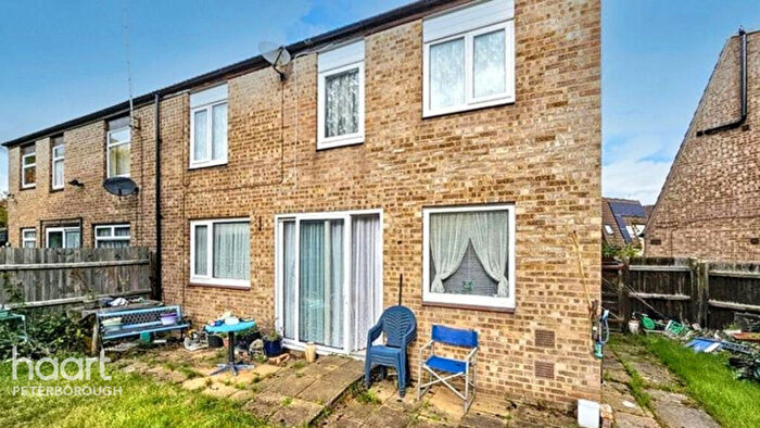 3 Bedroom Semi Detached House For Sale In Worsley, Orton Goldhay, PE2