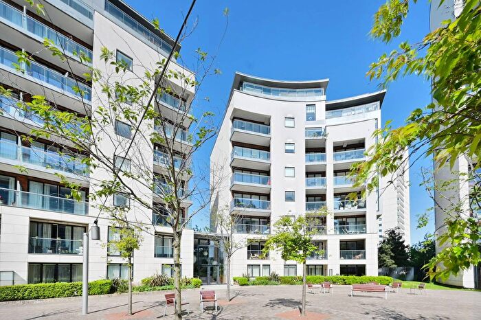 2 Bedroom Flat To Rent In Pump House Crescent, Brentford, TW8