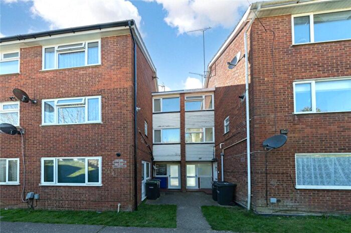 2 Bedroom Maisonette To Rent In Brendon Avenue, Luton, Bedfordshire, LU2