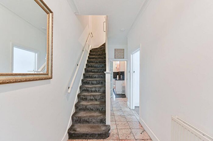 5 Bedroom Terraced House To Rent In Oaklands Avenue, Thornton Heath, CR7