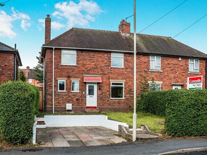 2 Bedroom Semi-Detached House To Rent In Quarry Brow, Dudley, West Midlands, DY3