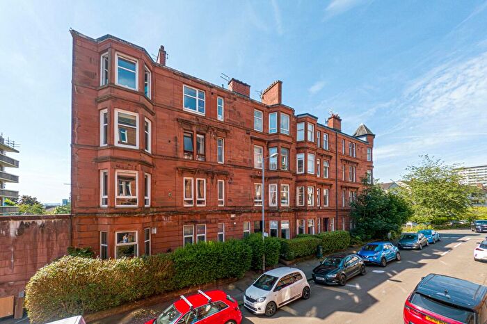 1 Bedroom Apartment For Sale In Laurel Street, Thornwood, Glasgow, G11