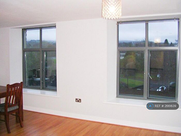 2 Bedroom Flat To Rent In Wren Nest Mill, Glossop, SK13