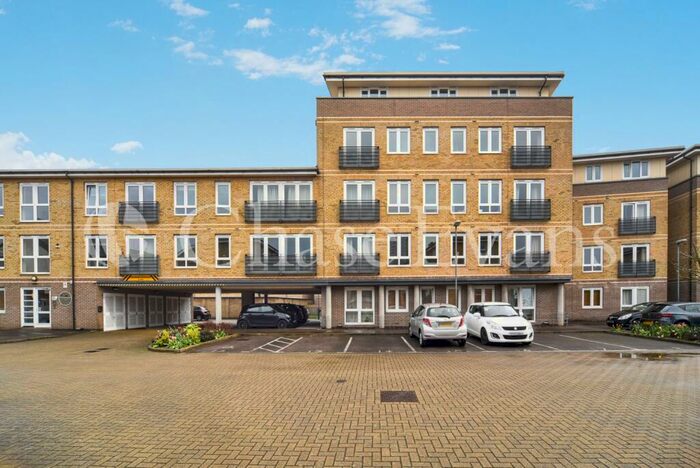 1 Bedroom Flat To Rent In Bow Central, Hereford Road, Bow, London, E3