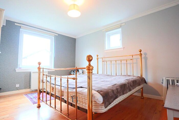 2 Bedroom Flat To Rent In Abercorn Court, Duddingston, Edinburgh, EH8