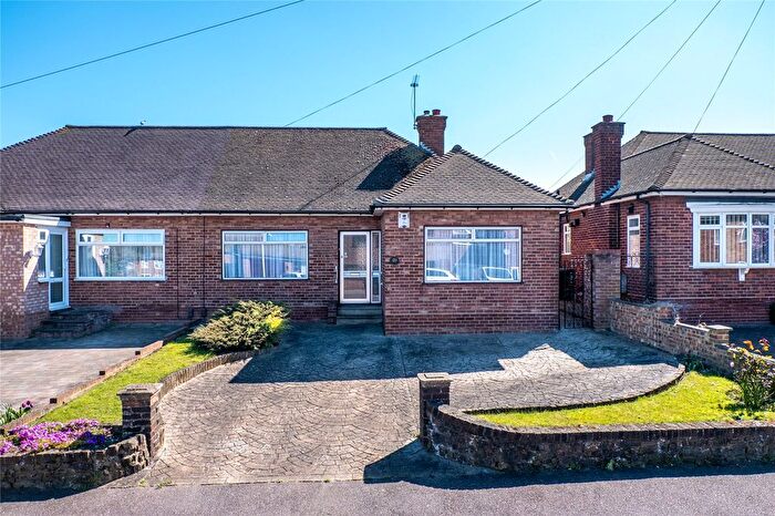 2 Bedroom Bungalow For Sale In Dorset Crescent, Gravesend, Kent, DA12