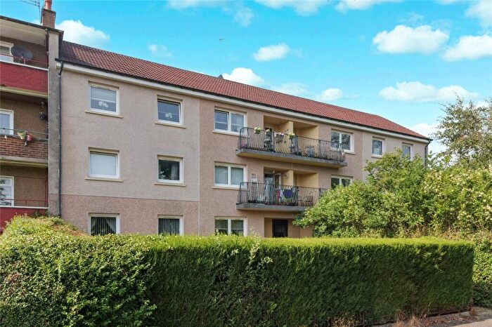 3 Bedroom Flat For Sale In Essenside Avenue, Drumchapel, Glasgow, G15