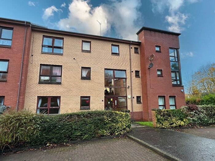 2 Bedroom Flat To Rent In Hopehill Gardens, Maryhill, Glasgow, G20