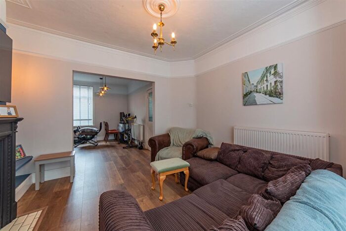 3 Bedroom End Of Terrace House For Sale In Grove Estate, Pontnewynydd, Pontypool, NP4