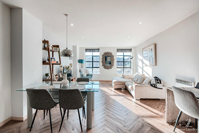 1 Bedroom Apartment For Sale In St Pauls Place, St. Pauls Square, Jewellery Quarter, B3