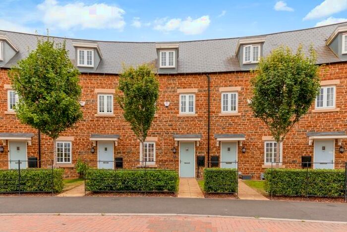 3 Bedroom Terraced House To Rent In Parsons Piece, Banbury, OX16