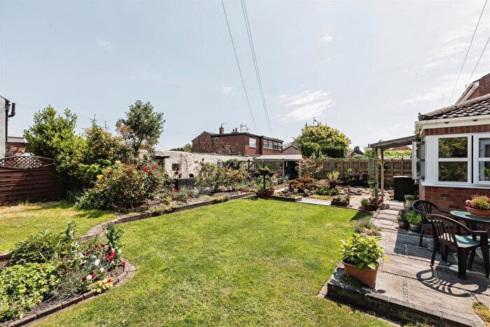 4 Bedroom Detached House For Sale In Vicar Lane, Eastrington, Goole, DN14