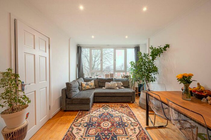 1 Bedroom Flat To Rent In Ashbourne Close, Woodside Park, London, N12