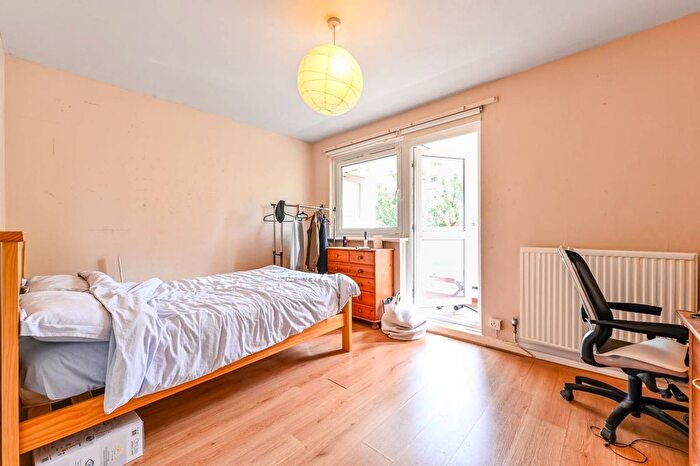 4 Bedroom Flat To Rent In Ampthill Square, Camden, London, NW1