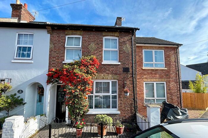 3 Bedroom Semi-detached House For Sale In Ventnor Terrace, Aldershot, GU12