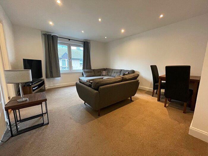 2 Bedroom Flat To Rent In Glendale Mews, Union Glen, Aberdeen, AB11