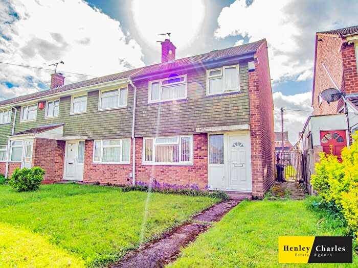 3 Bedroom End Terrace House For Sale In Sydney Close, Hilltop, West Bromwich, B70