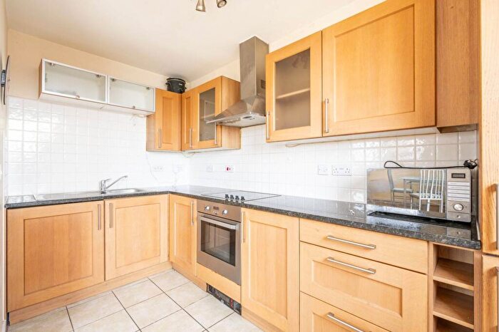 1 Bedroom Flat To Rent In Sherwood Gardens, Isle Of Dogs, London, E14