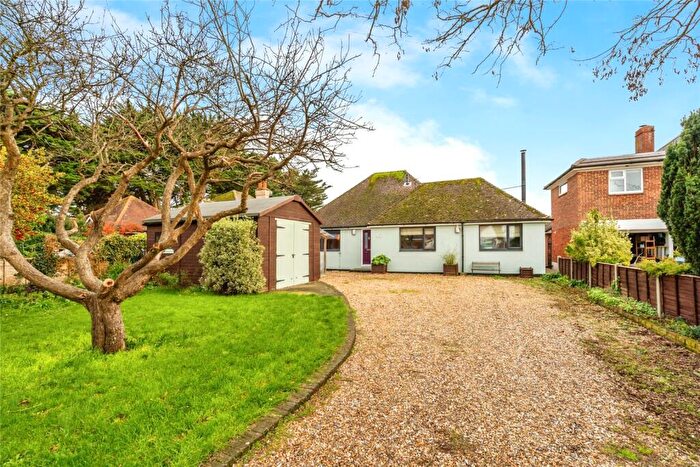 3 Bedroom Bungalow For Sale In Outerwyke Road, Bognor Regis, West Sussex, PO22