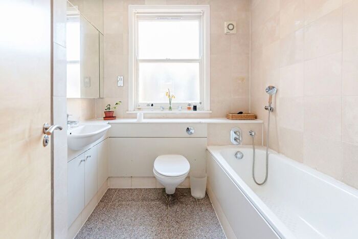 4 Bedroom Terraced House For Sale In Marcia Road, London, SE1