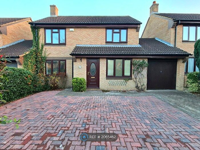 3 Bedroom Detached House To Rent In Ibstone Avenue, Bradwell Common, Milton Keynes, MK13