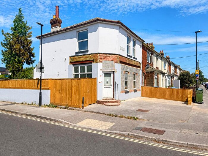 2 Bedroom Maisonette For Sale In Ludlow Road, Southampton, SO19