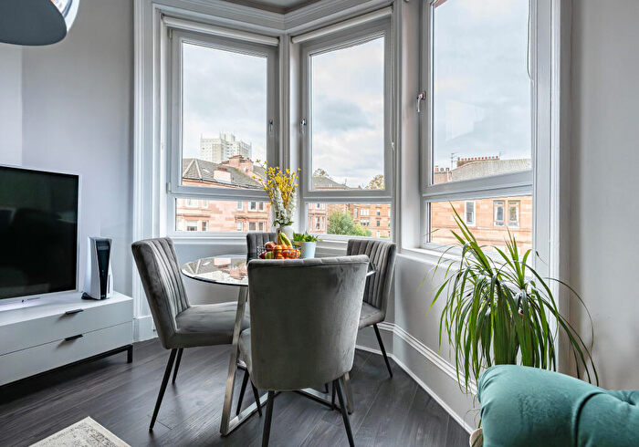 2 Bedroom Flat For Sale In Flat /, Tassie Street, Shawlands, G41