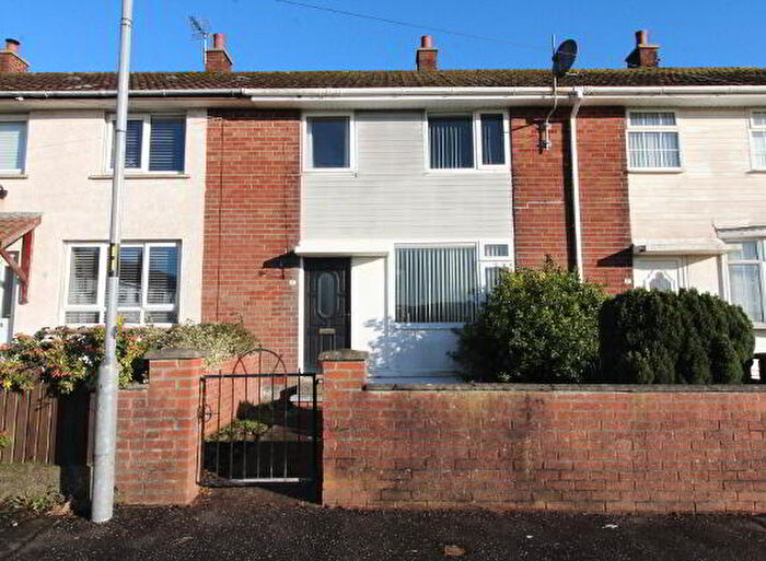 3 Bedroom Mid Terraced House For Sale In Carnroe Drive, Carrickfergus, BT38