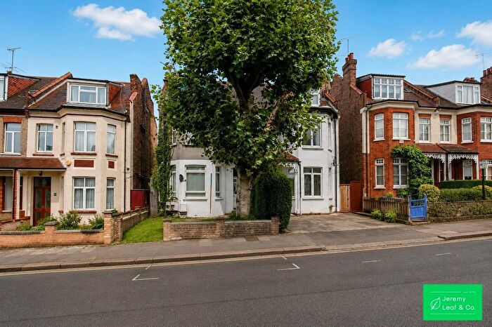 2 Bedroom Flat To Rent In Dollis Park, Finchley, N3