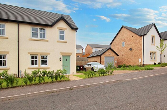 3 Bedroom Semi-Detached House For Sale In Thorpe Rig, Biggar, ML12