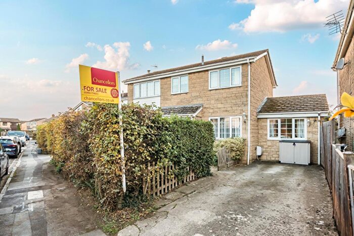 4 Bedroom Detached House For Sale In Southlands, Aston, OX18