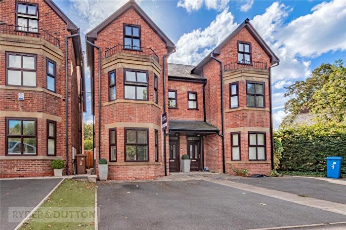 4 Bedroom Semi-Detached House For Sale In Knowle Avenue, Ashton-under-Lyne, Greater Manchester, OL7