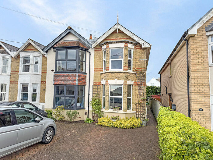 3 Bedroom Semi-Detached House For Sale In Church Road, Cowes, PO31