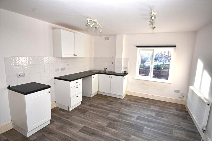 2 Bedroom Flat To Rent In Borough Road, Birkenhead, Wirral, CH42