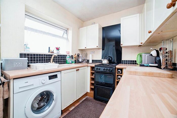 2 Bedroom Detached Bungalow For Sale In Birchwood Lane, Somercotes, Alfreton, DE55