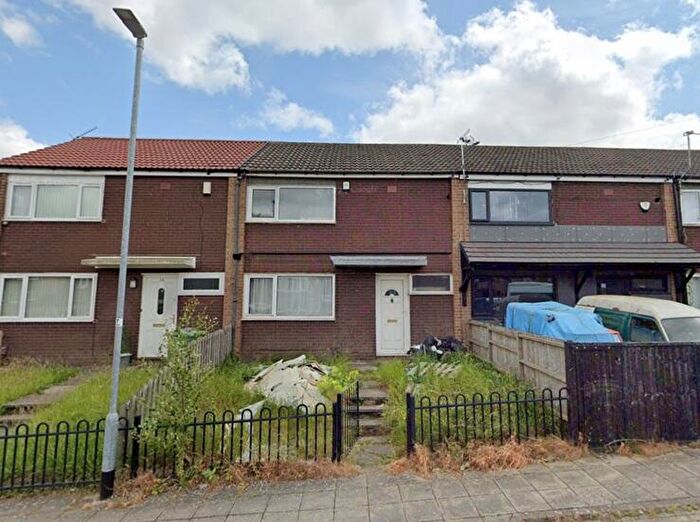 2 Bedroom Terraced House For Sale In Farndale Garth, Leeds, LS14