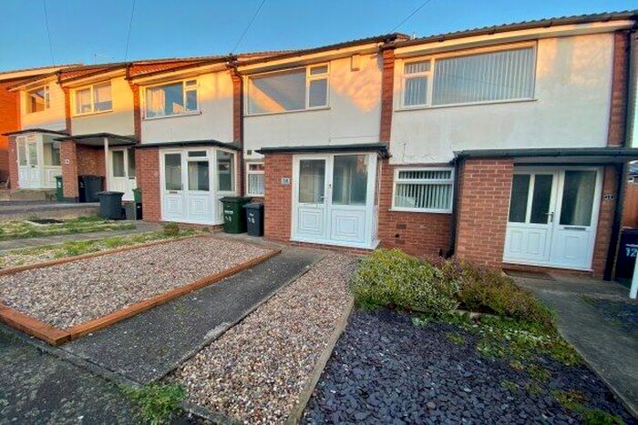 2 Bedroom Property To Rent In Ian Grove, Nottingham, NG4