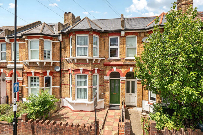 3 Bedroom Terraced House For Sale In Glenwood Road, London, SE6