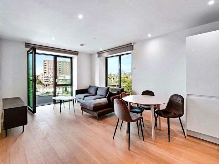 1 Bedroom Apartment To Rent In Shipwright Street, London, E16