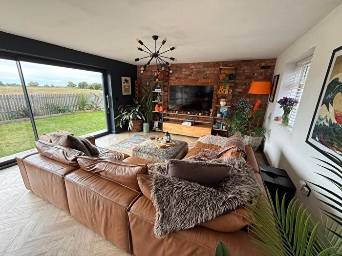 4 Bedroom Detached Bungalow For Sale In The Sidings, Morton, Bourne, PE10