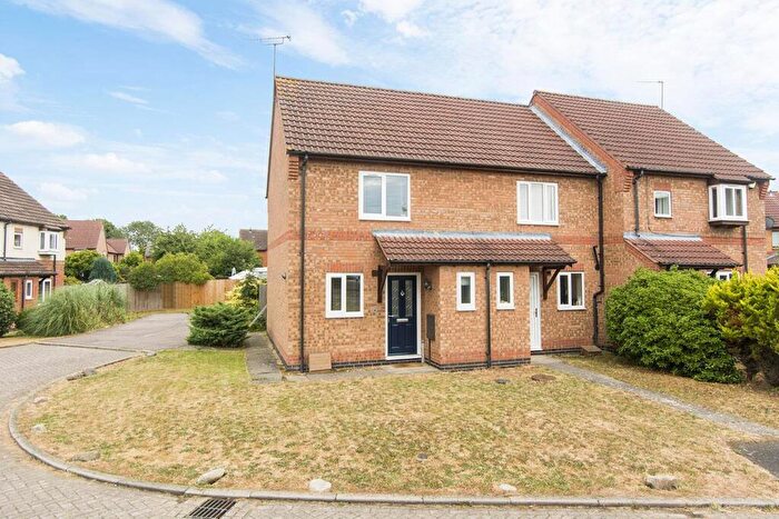 2 Bedroom End Of Terrace House To Rent In Woburn Close, Market Harborough, LE16