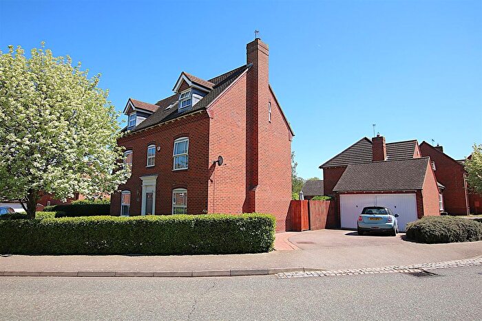 4 Bedroom Detached House For Sale In Quintonside, Grange Park, NN4