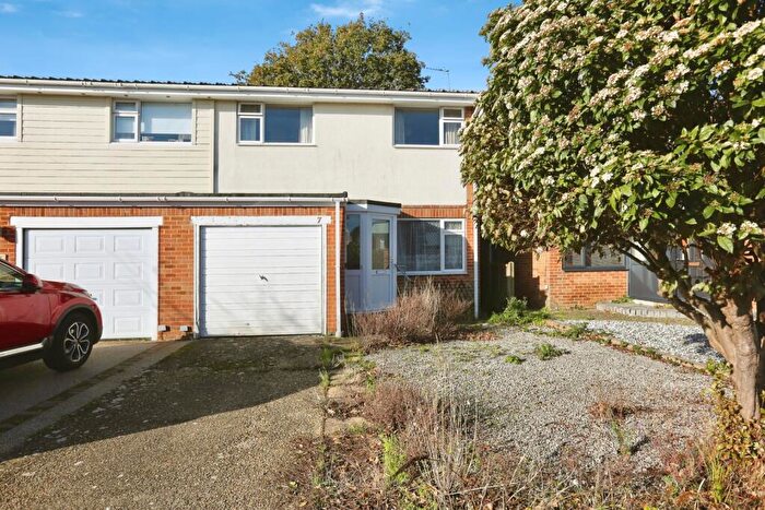 3 Bedroom Semi Detached House For Sale In Goodsell Close, Fareham, Hampshire, PO14